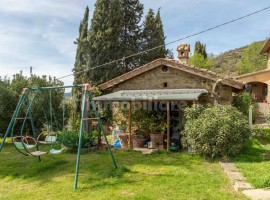 Vendita Villa unifamiliare Arezzo. Buono stato, con terrazza, riscaldamento autonomo, 500 m², rif. 1