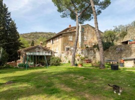 Vendita Villa unifamiliare Arezzo. Buono stato, con terrazza, riscaldamento autonomo, 500 m², rif. 1