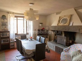 Vendita Villa unifamiliare Arezzo. Buono stato, con terrazza, riscaldamento autonomo, 500 m², rif. 1