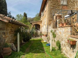 Vendita Villa unifamiliare Arezzo. Buono stato, con terrazza, riscaldamento autonomo, 500 m², rif. 1