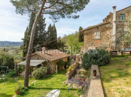 Vendita Villa unifamiliare Arezzo. Buono stato, con terrazza, riscaldamento autonomo, 500 m², rif. 1