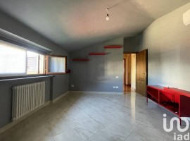 Vendita Villa unifamiliare in via Antonio Pizzuto Arezzo. Ottimo stato, riscaldamento autonomo, 281 , Italia, Arezzo