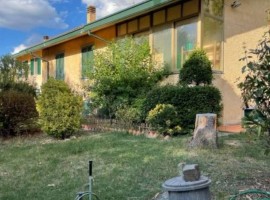 Vendita Villa unifamiliare in Località Scopetone Arezzo. Da ristrutturare, posto auto, con terrazza,