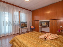 Vendita Attico in via Guido Monaco Arezzo. Da ristrutturare, con terrazza, rif. 107321427 Vendita At