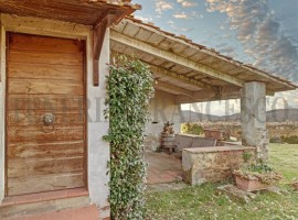 Vendita Casale in Località San Marco Arezzo. Buono stato, 443 m², rif. 101191211 Vendita Casale in L, Italy, Arezzo