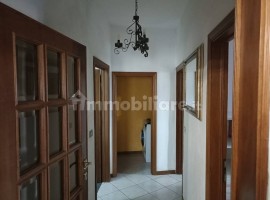 Vendita Appartamento in Località Pratantico 48B. Arezzo. Buono stato, piano rialzato, con balcone, r