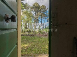 Vendita Villa unifamiliare Arezzo. Da ristrutturare, posto auto, con balcone, riscaldamento autonomo