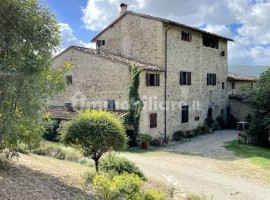 Vendita Terratetto unifamiliare in via Colle Barucci, Barberino di Mugello. Ottimo stato, posto auto