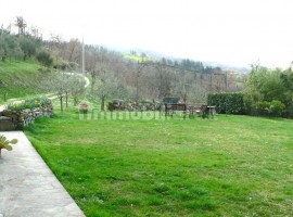 Vendita Casa colonica in Località Ampinana Vicchio. Ottimo stato, posto auto, 160 m², rif. 114400651