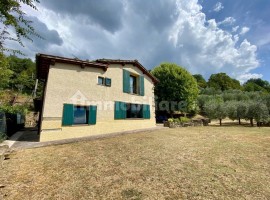 Vendita Casa colonica in Località Ampinana Vicchio. Ottimo stato, posto auto, 160 m², rif. 114400651