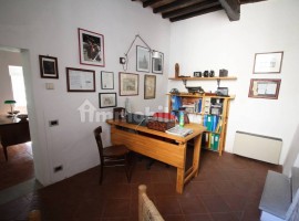 Vendita Casa colonica in via Ribaldaccio Montespertoli. Ottimo stato, posto auto, 250 m², rif. 10447