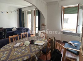 Vendita Appartamento Firenze. Con terrazza, riscaldamento autonomo, rif. 114412373 Vendita Appartame