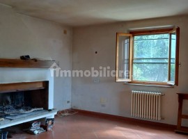 Vendita Casa colonica in Località Leccio Calenzano. Buono stato, posto auto, 200 m², rif. 112987943 