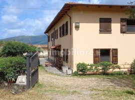 Vendita Casa colonica in Località Leccio Calenzano. Buono stato, posto auto, 200 m², rif. 112987943 