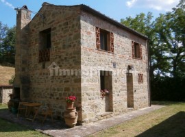 Vendita Casale in frazione Paterno Vicchio. Da ristrutturare, posto auto, 330 m², rif. 111701479 Ven