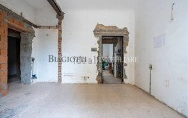 Vendita Appartamento in via Bronzino 45. Firenze. Ottimo stato, primo piano, con balcone, riscaldame