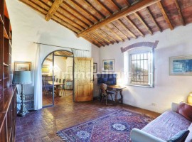 Vendita Casa colonica in San Donato in Poggio Barberino Tavarnelle. Ottimo stato, 450 m², rif. 10853