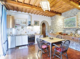 Vendita Casa colonica in San Donato in Poggio Barberino Tavarnelle. Ottimo stato, 450 m², rif. 10853