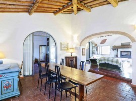 Vendita Casa colonica in San Donato in Poggio Barberino Tavarnelle. Ottimo stato, 450 m², rif. 10853