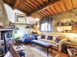 Vendita Casa colonica in San Donato in Poggio Barberino Tavarnelle. Ottimo stato, 450 m², rif. 10853