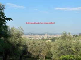 Vendita Villa unifamiliare in via Simone Mosca 11 Firenze. Buono stato, posto auto, con terrazza, ri