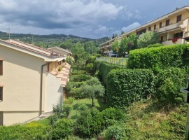 Vendita Terratetto unifamiliare in via Sant'Andrea a Sveglia Fiesole. Buono stato, posto auto, risca