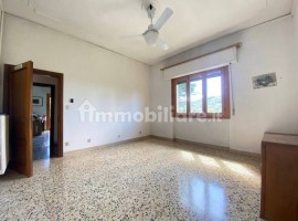 Vendita Appartamento Firenze. Quadrilocale in via Benedetto Fortini 64. Da ristrutturare, primo pian, Italia, Firenze