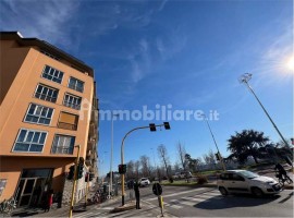 Vendita Appartamento Firenze. Trilocale in via de Sanctis, 2. Ottimo stato, terzo piano, con terrazz, Italia, Firenze