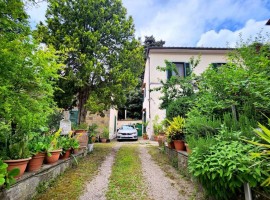 Vendita Villa unifamiliare in via dell'Olmo Fiesole. Buono stato, posto auto, con terrazza, riscalda, Italia, Fiesole