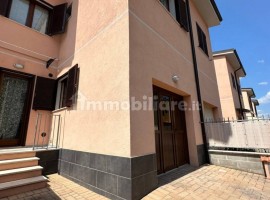 Vendita Villa a schiera in via Guido Mammoli 151 Campi Bisenzio. Nuova, posto auto, con balcone, ris