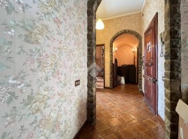 Vendita Appartamento Firenze. Quadrilocale in via degli artisti 3. Ottimo stato, primo piano, con te