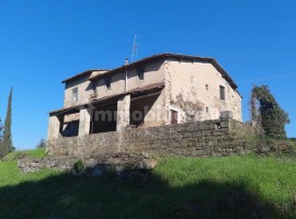 Vendita Casa colonica in via Macinaia Lastra a Signa. Da ristrutturare, posto auto, 300 m², rif. 109