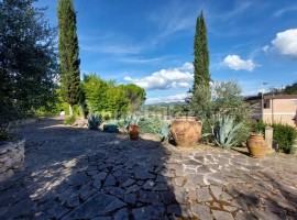 Vendita Villa unifamiliare in via Aligi Barducci 21 Bagno a Ripoli. Ottimo stato, posto auto, con te, Italia, Bagno a Ripoli