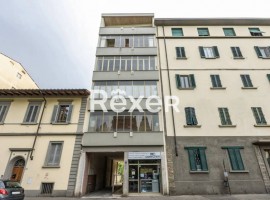 Vendita Appartamento Firenze. Quadrilocale in via Vittorio Emanuele Secondo, 169. Buono stato, quart