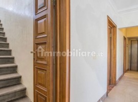 Vendita Villa unifamiliare in viale alessandro volta Firenze. Buono stato, riscaldamento autonomo, 8