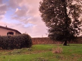 Vendita Terratetto unifamiliare in via Bolognese Firenze. Buono stato, posto auto, riscaldamento aut