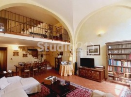 Vendita Villa a schiera Reggello. Ottimo stato, posto auto, riscaldamento autonomo, 160 m², rif. 113