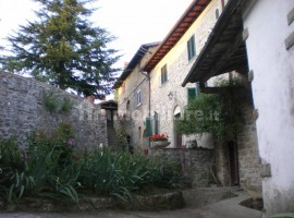 Vendita Casa colonica in via di Lamole Greve in Chianti. Posto auto, 380 m², rif. 85360565 Vendita C