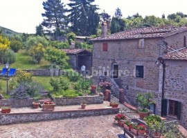 Vendita Casa colonica in via di Lamole Greve in Chianti. Posto auto, 380 m², rif. 85360565 Vendita C