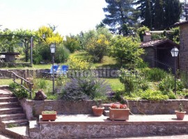 Vendita Casa colonica in via di Lamole Greve in Chianti. Posto auto, 380 m², rif. 85360565 Vendita C