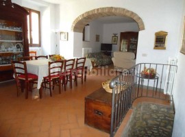 Vendita Casa colonica in via di Lamole Greve in Chianti. Posto auto, 380 m², rif. 85360565 Vendita C