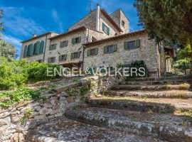 Vendita Villa unifamiliare in via del Ponte di Certosa Firenze. Buono stato, posto auto, riscaldamen