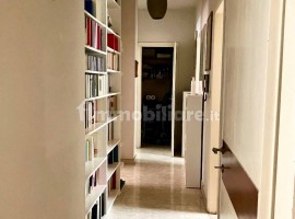 Vendita Appartamento Firenze. Quadrilocale, Buono stato, secondo piano, con balcone, riscaldamento c, Italia, Firenze