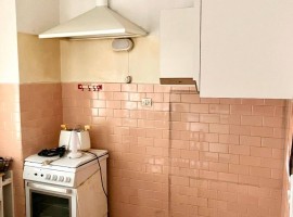 Vendita Appartamento Firenze. Quadrilocale, Buono stato, secondo piano, con balcone, riscaldamento c, Italia, Firenze