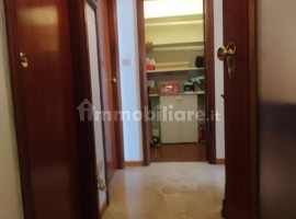 Vendita Appartamento Firenze. Quadrilocale in via Neri di Bicci. Buono stato, secondo piano, con ter, Italia, Firenze