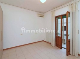 Vendita Appartamento Firenze. Quadrilocale in via delle Montalve. Buono stato, primo piano, con balc, Italia, Firenze