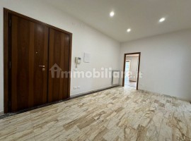 Vendita Appartamento in via Cardinale Guglielmo Massaia. Firenze. Ottimo stato, piano terra, con ter, Italia, Firenze