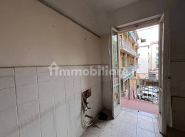 Vendita Appartamento in piazza dei Ciompi. Firenze. Da ristrutturare, secondo piano, con terrazza, r, Italia, Firenze