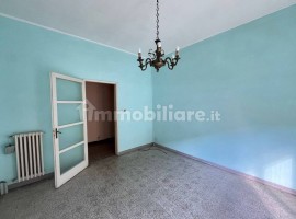 Vendita Appartamento in piazza dei Ciompi. Firenze. Da ristrutturare, secondo piano, con terrazza, r, Italia, Firenze