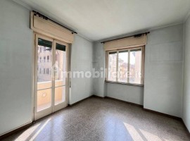 Vendita Appartamento in piazza dei Ciompi. Firenze. Da ristrutturare, secondo piano, con terrazza, r, Italia, Firenze